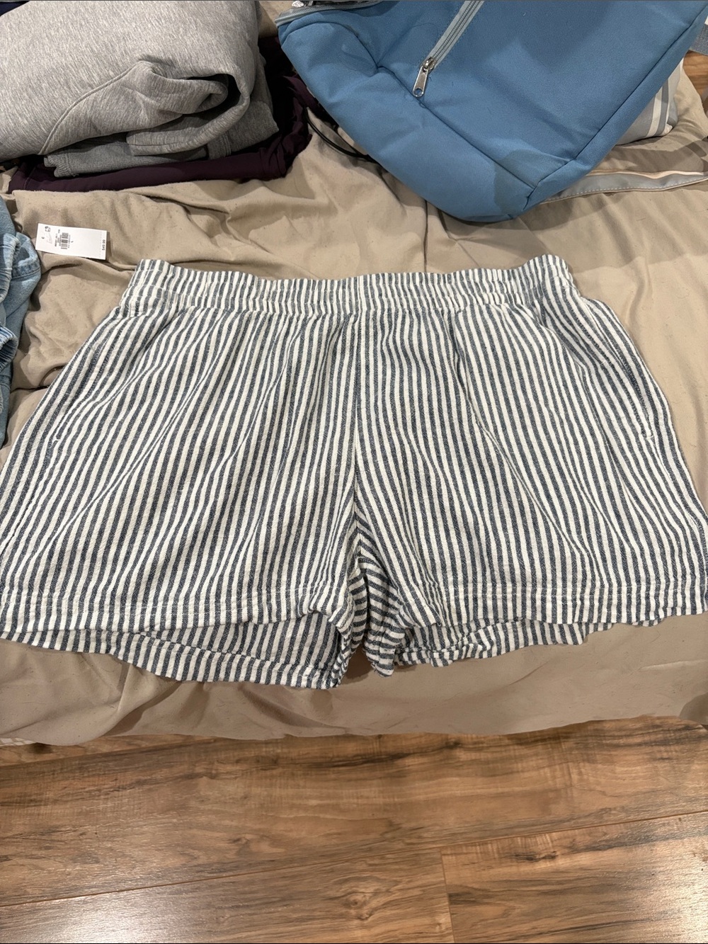 Old Navy Blue and White Striped Woven Women's Shorts